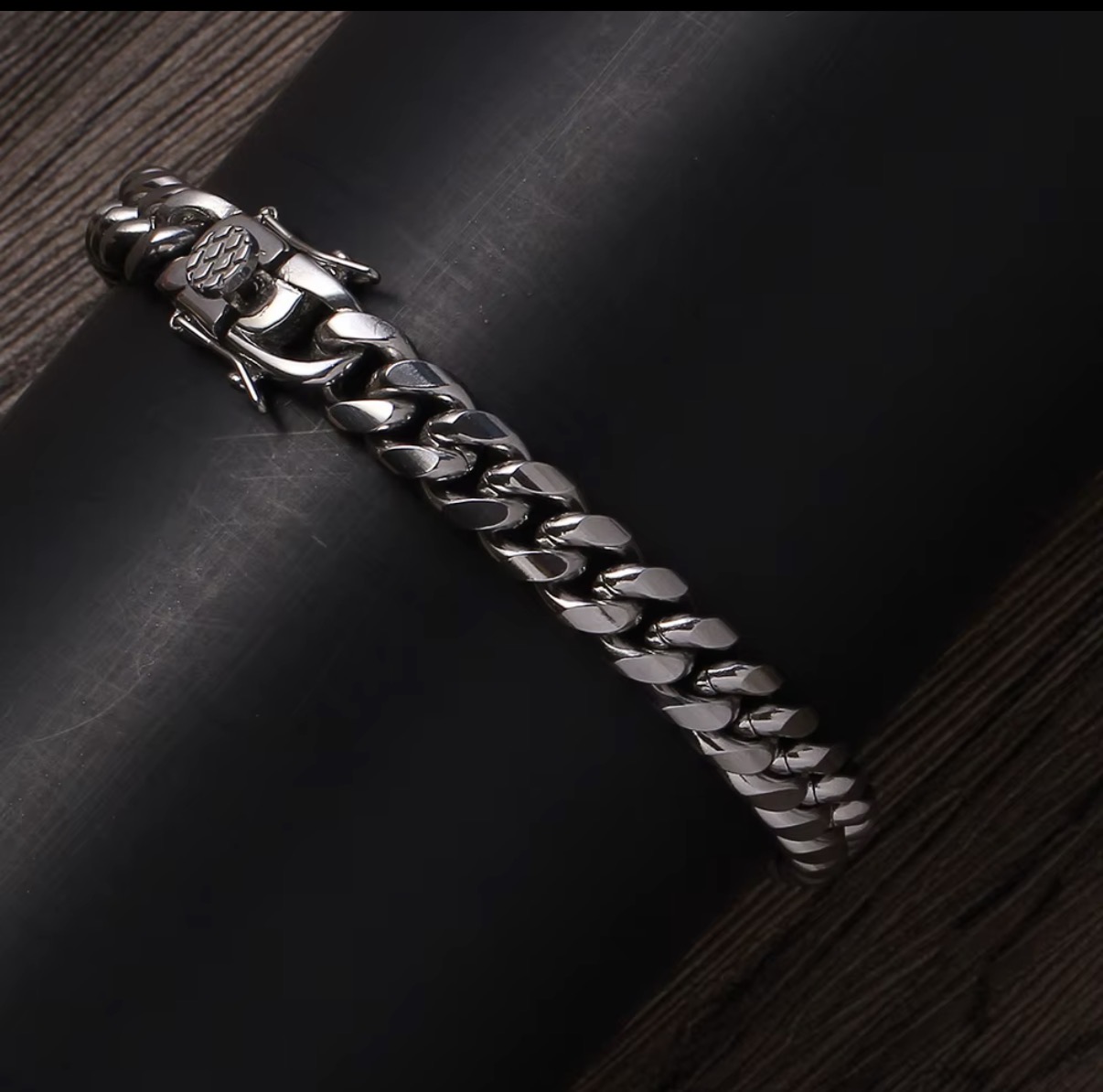 Photo from Priya S.'s order of SB003 Hip Hop 6mm stainless steel Cuban chain bracelet Gold plated jewelry men chunky Metal Hip Hop bracelets and bangles